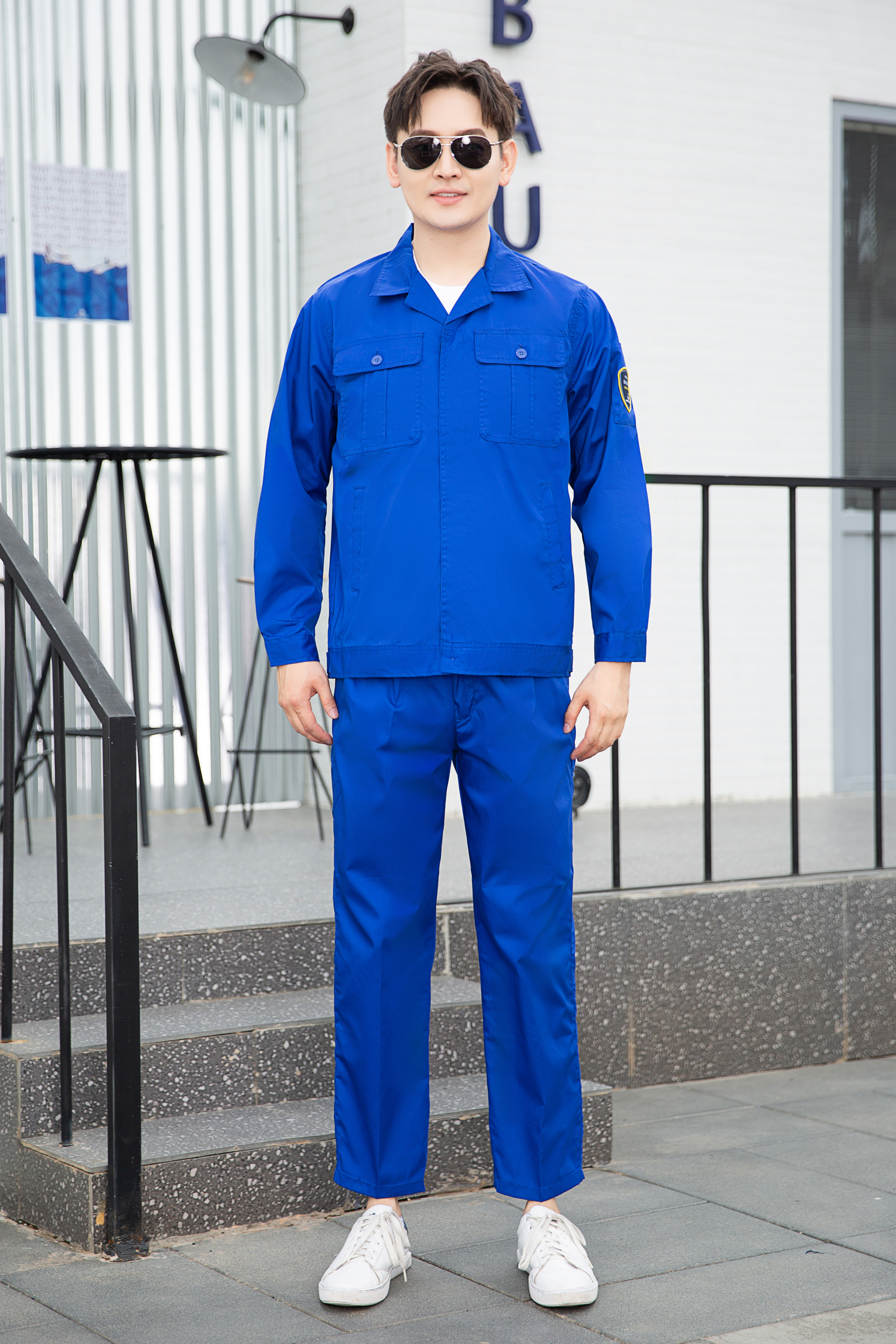 防酸碱防静电服多少钱一件劳保服定制哪家好 防酸碱防静电服多少钱一件劳保服定制哪家好